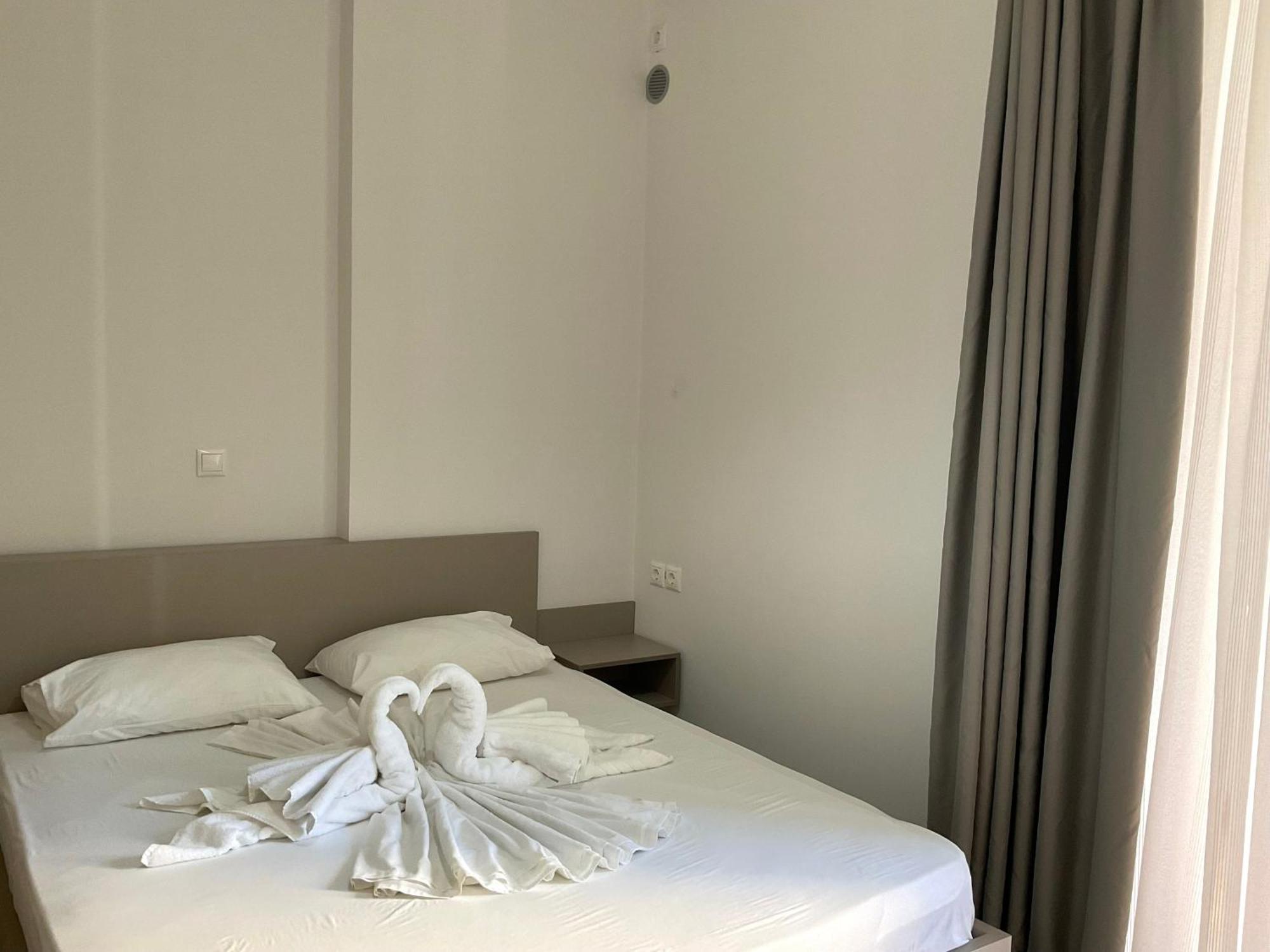 Mojito Beach Apartments With Free Parking Sarande Room photo
