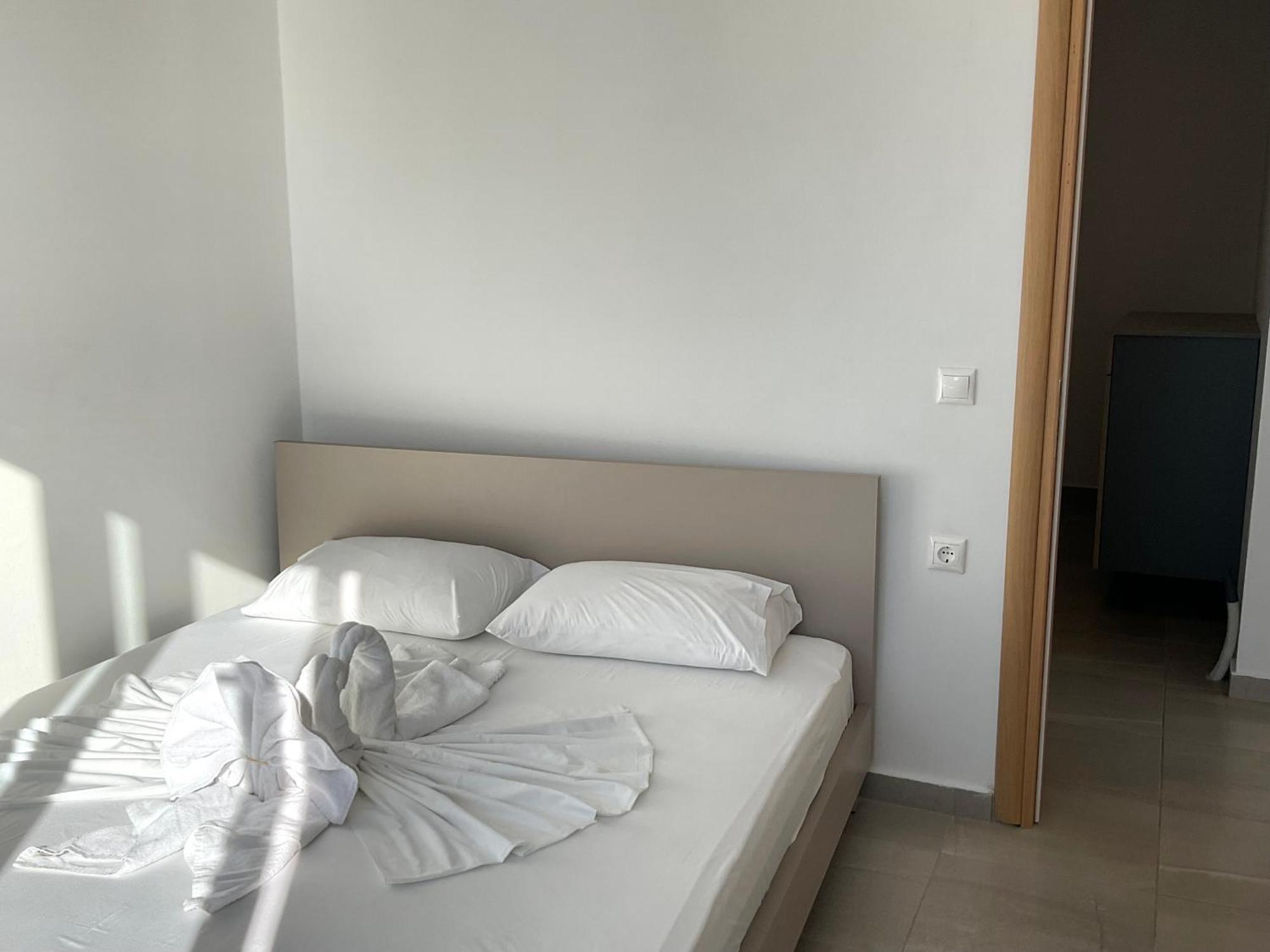 Mojito Beach Apartments With Free Parking Sarande Exterior photo